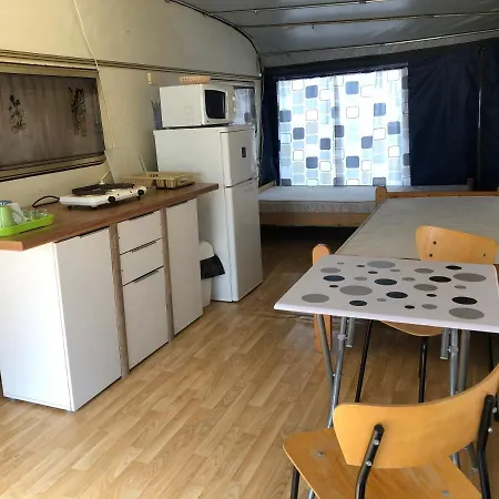 Telepitett Lakokocsi Az Adrian *
