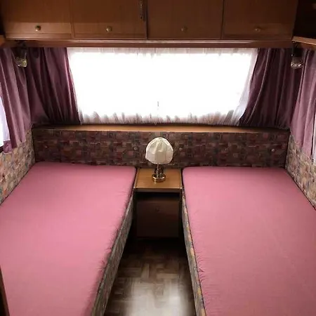 Camping Telepitett Lakokocsi Az Adrian Privlaka (Zadar)